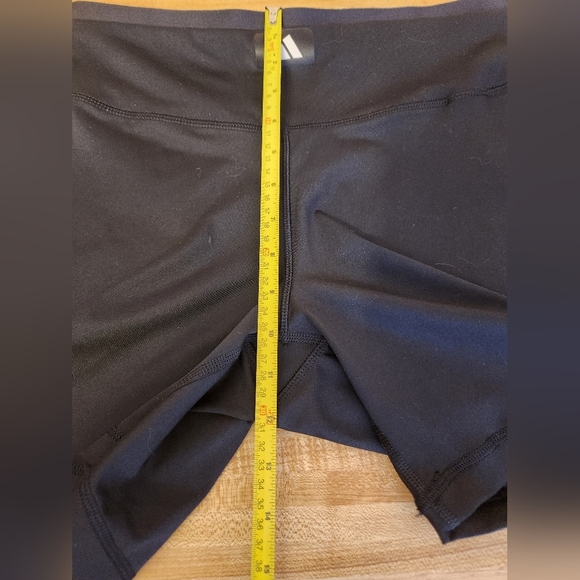 ADIDAS Women’s Sports Club in Black, size L - Picture 10 of 11